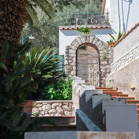 Stanza In Marina Piccola Apartman *