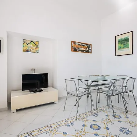 Stanza In Marina Piccola Apartman